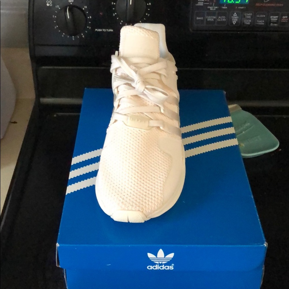 Adidas off white sneakers